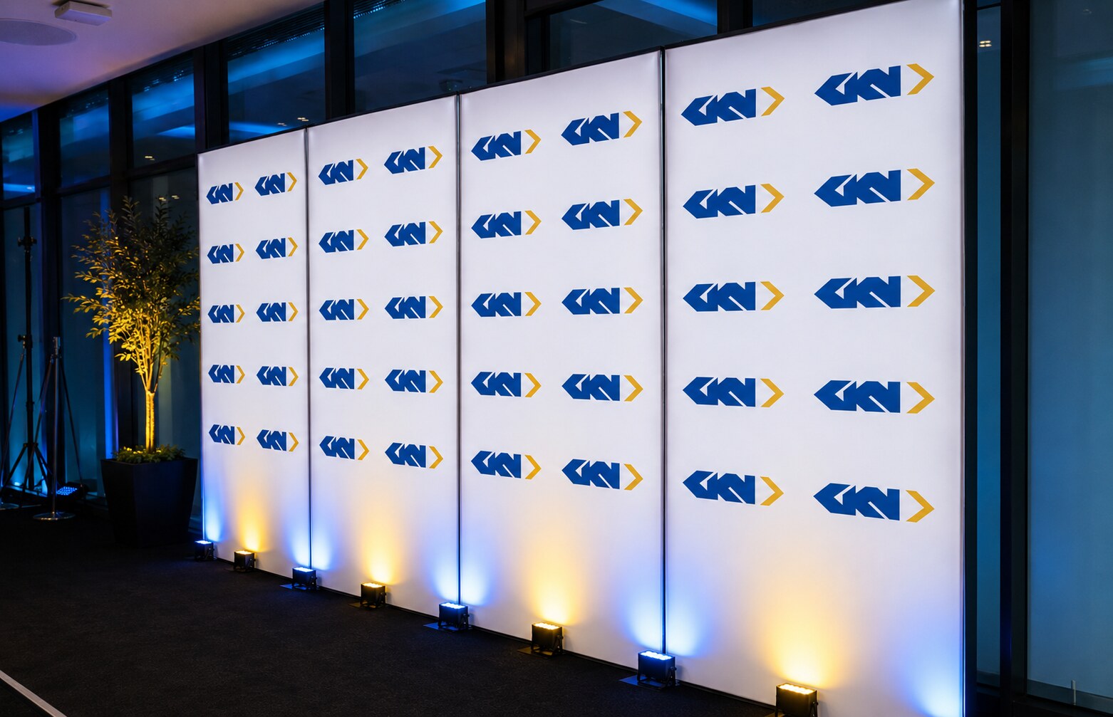 GKN Aerospace step and repeat press wall